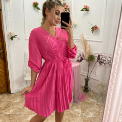 Rozā kleitiņa