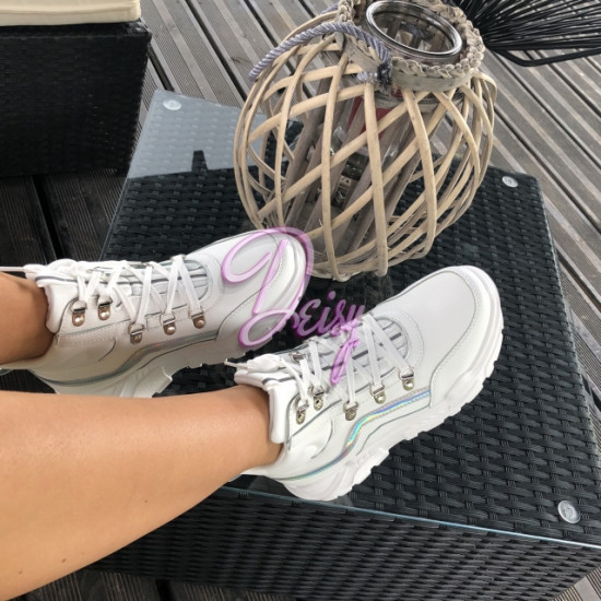 Baltas augstās botes Baltas augstās botes