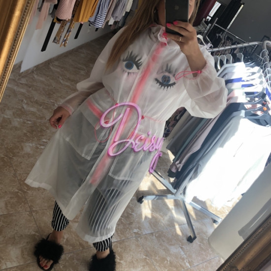 Łoti labas kvalitātes lietus mētelītis OVERSIZE Łoti labas kvalitātes lietus mētelītis OVERSIZE